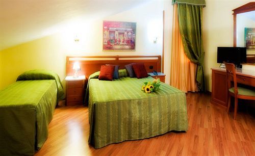 Hotel Bright 3*