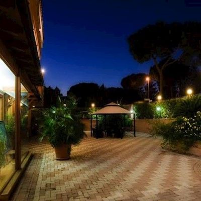 Bright Hotel 3*